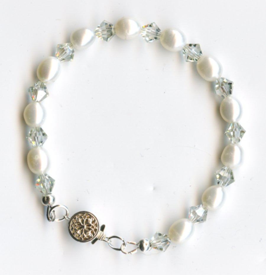 Fresh water pearls, Preciosa Czech crystals, ss clasp